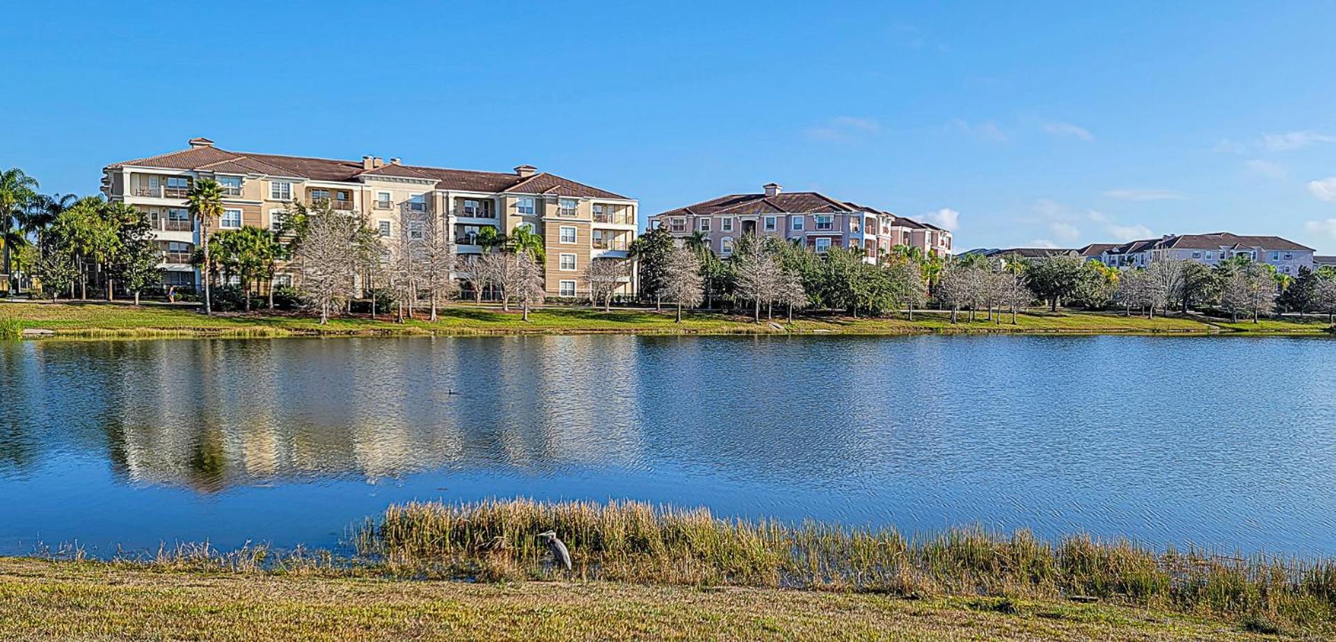 Gorgeous 3 Bed Lakeview, Vista Cay - 1010 Apartment Orlando