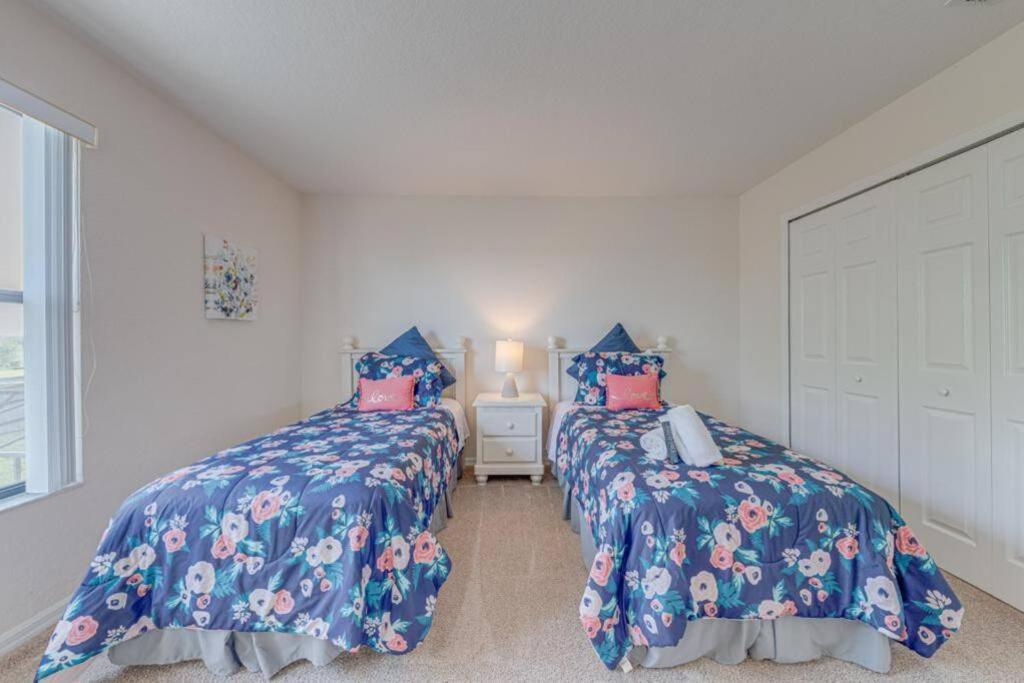 557 -impressive Two Storey Private With South Facing Pool *