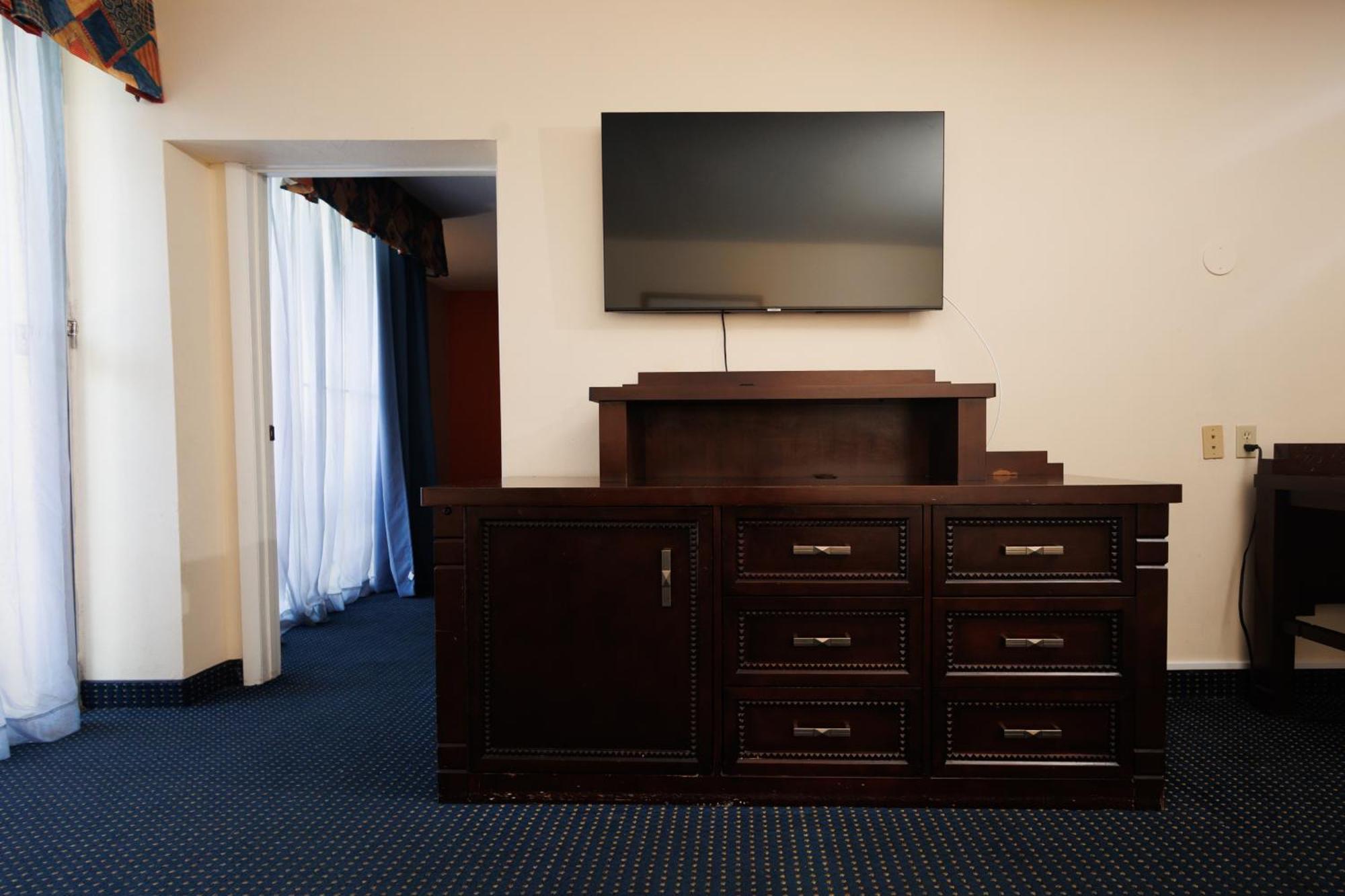 Garnet & Suites, Hotel 2*