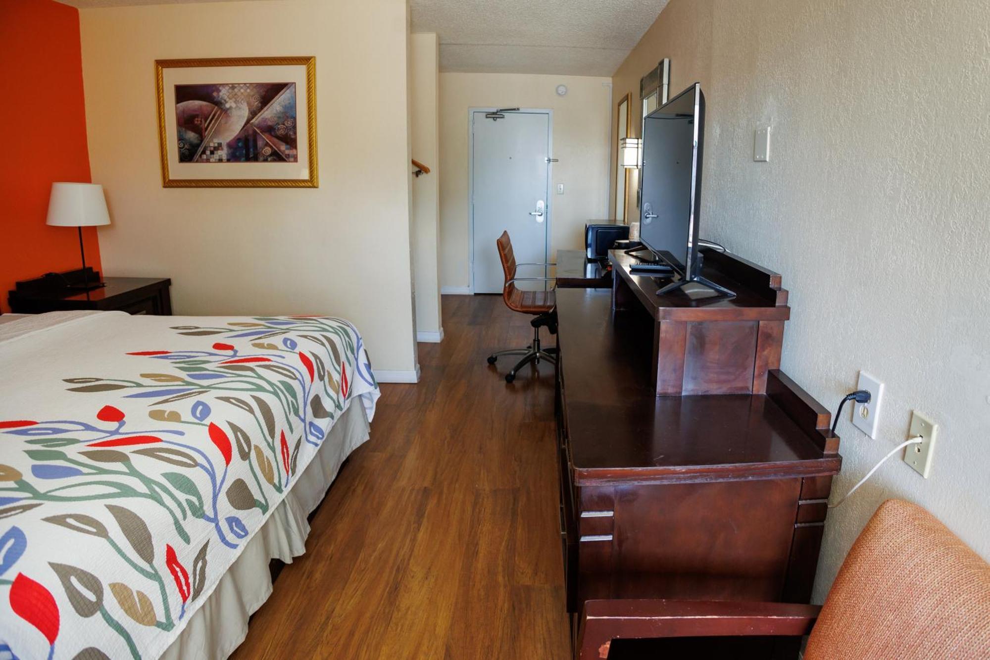 Hotel Garnet & Suites, 2*