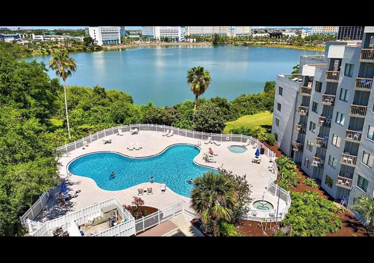 Gorgeous Spot Universal *