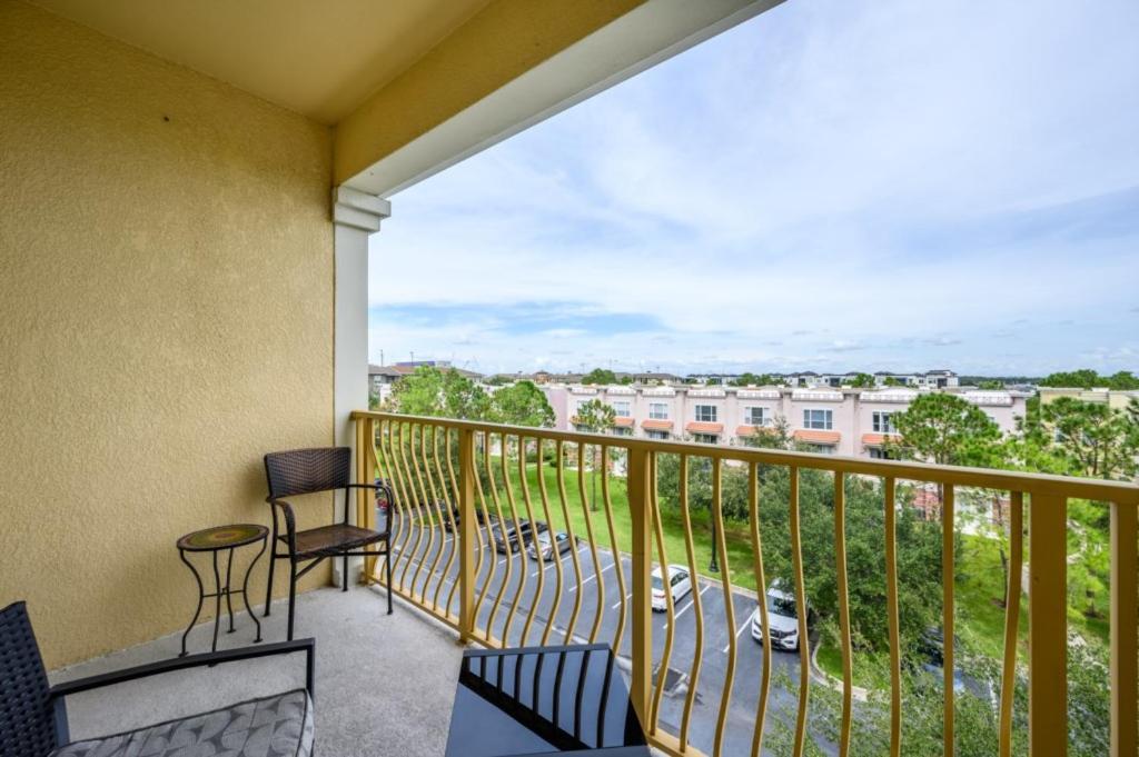 Beautiful Modern Condo, Near The Parks! 3021 *