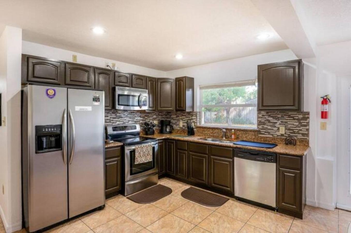 Holiday home 2Br Getaway Private, Pet-Friendly Fast Wi-Fi Orlando