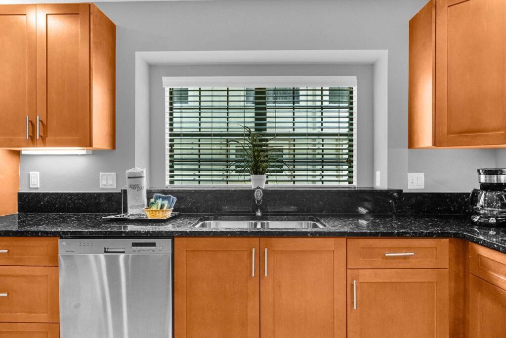 Charming 4br Family Townhouse Inside Area Holiday home