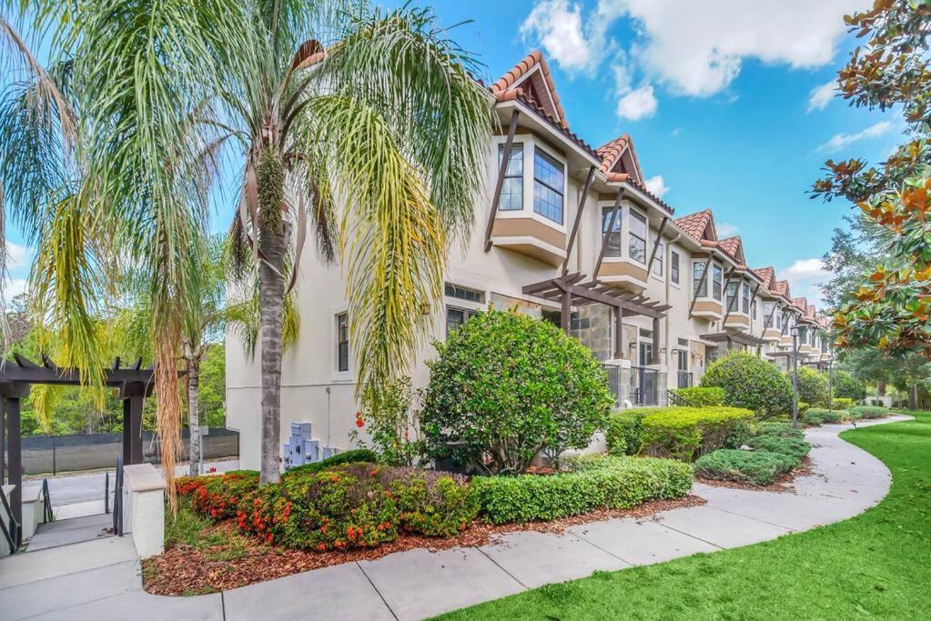 Charming 4br Family Townhouse Inside Area Holiday home