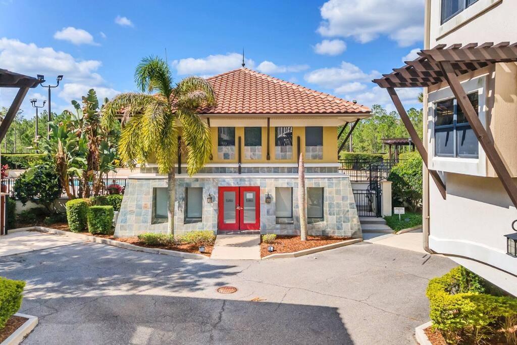 Charming 4br Family Townhouse Inside Area