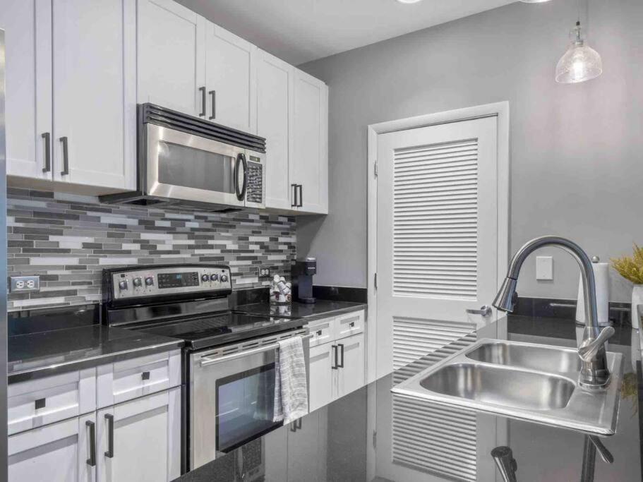 Lovely 2bdrm 2bath Thorton Park With Secure Parking Apartment