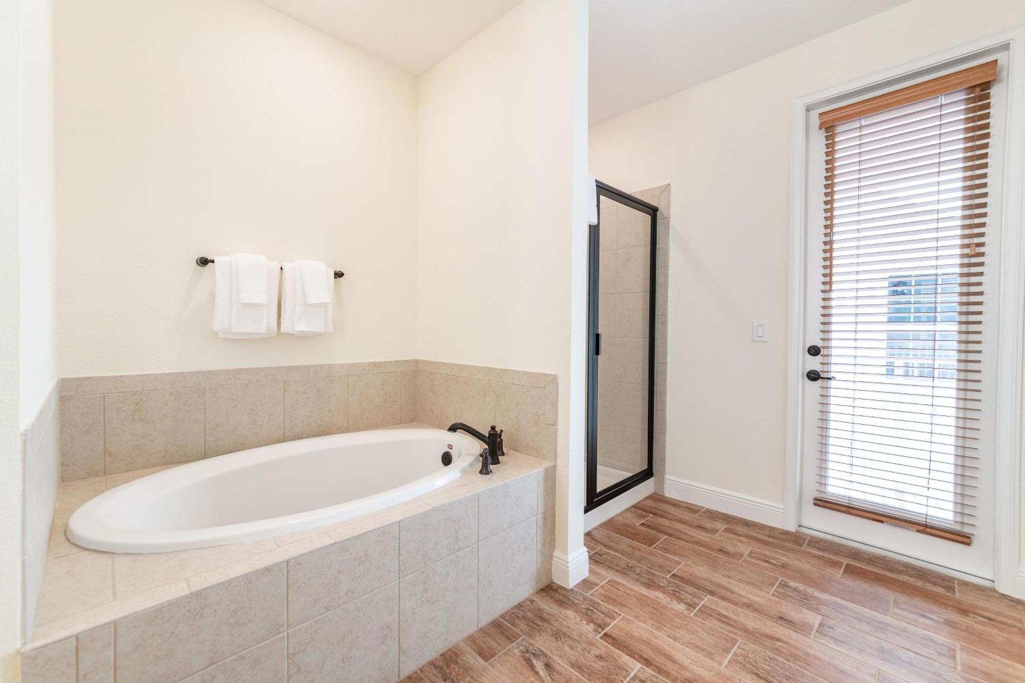 Holiday home Blissful Oasis With Private Pool Near With Margaritaville Access - 8057su
