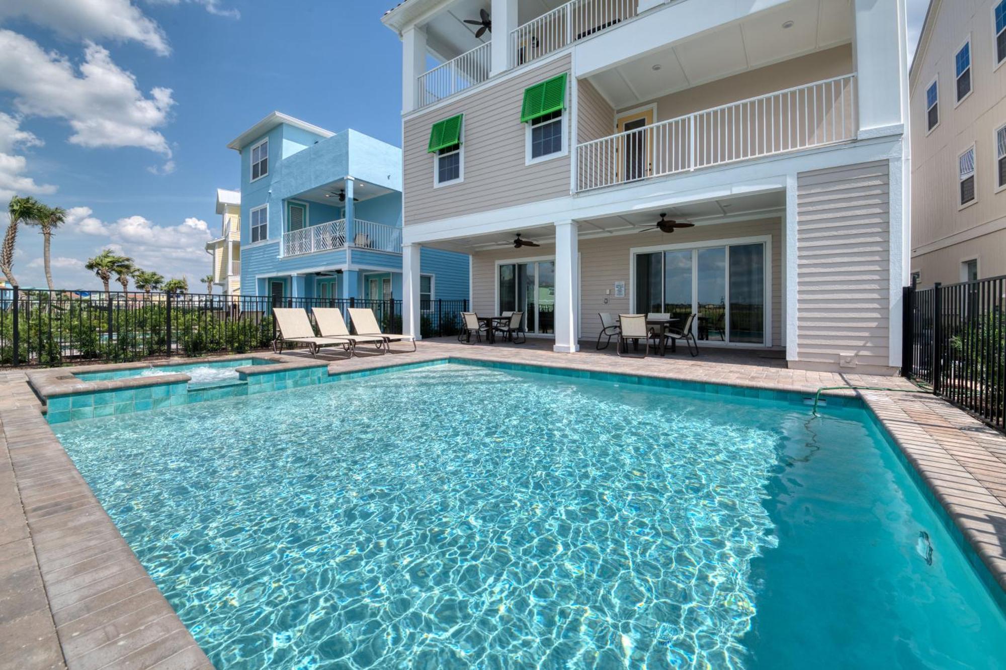 Holiday home Blissful Oasis With Private Pool Near With Margaritaville Access - 8057su
