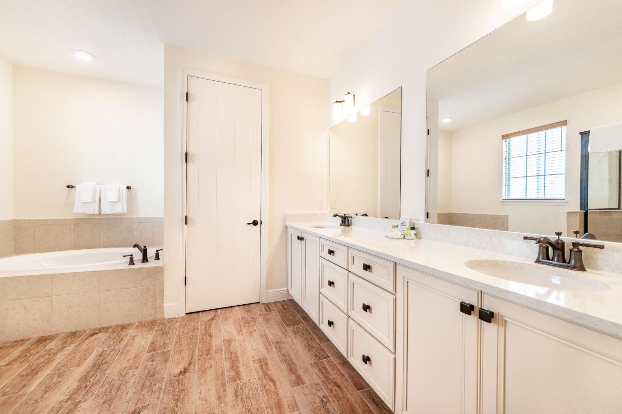 Blissful Oasis With Private Pool Near With Margaritaville Access - 8057su