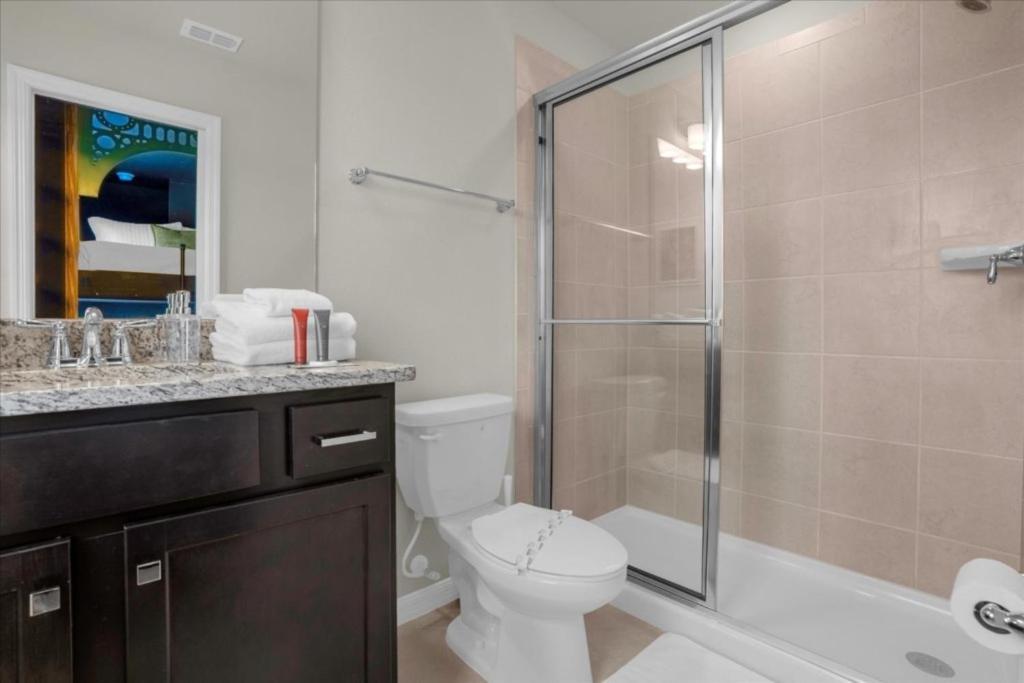 7 Bedrooms- 5,5 Bathrooms- Windsor Cay1301er Orlando