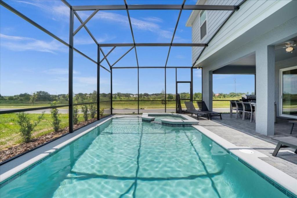 7 Bedrooms- 5,5 Bathrooms- Windsor Cay1301er * Orlando