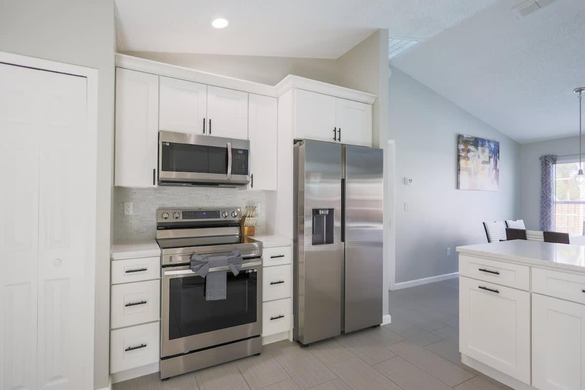 Pet Friendly Paradise With Pool Holiday home