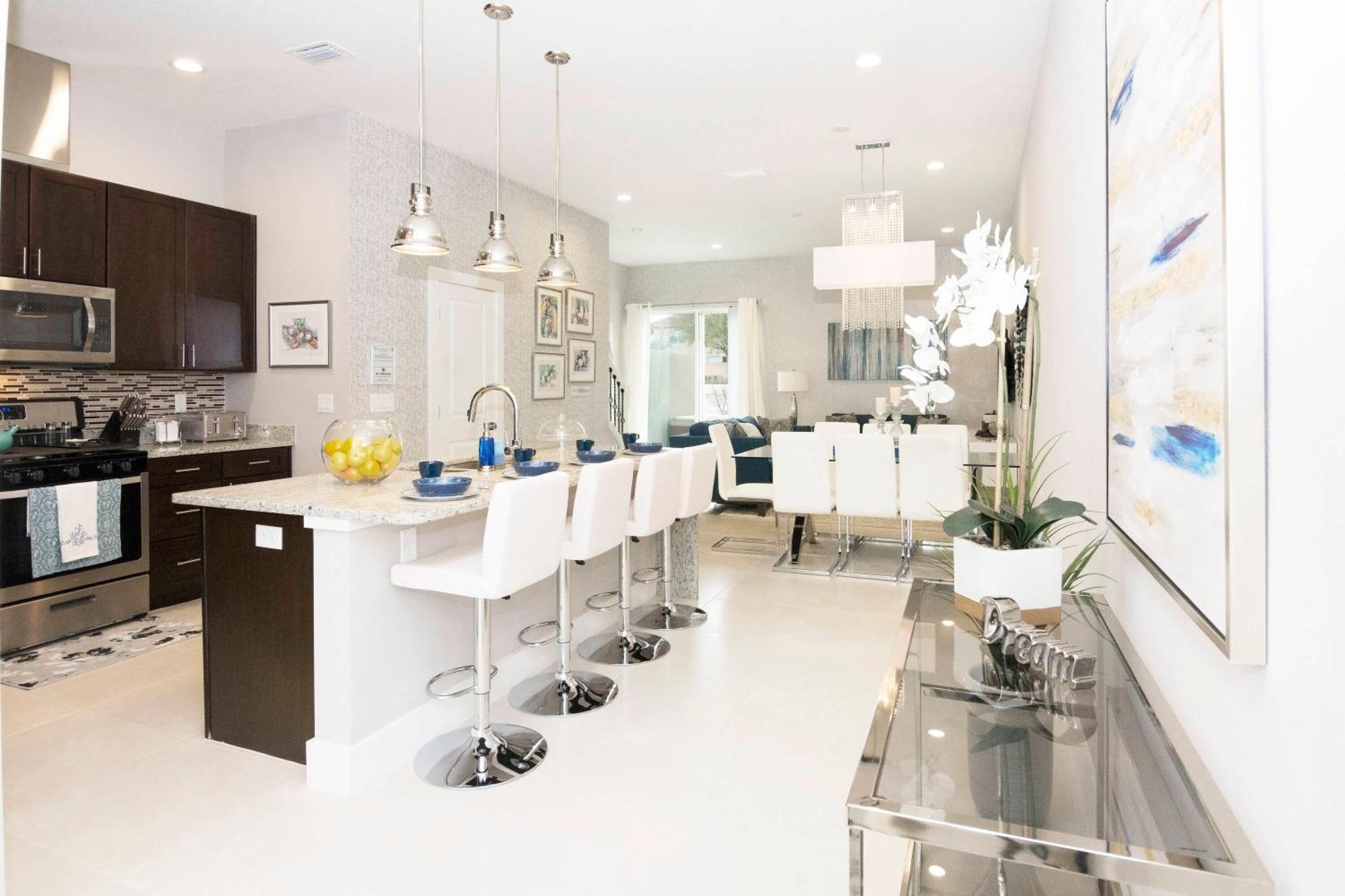 Dream Themed Vacation Townhome Su2602