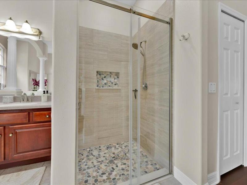 Peaceful Retreat - Private Pool, Near *