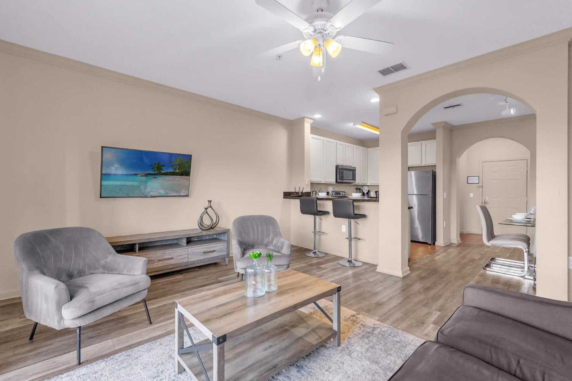 Modern 3br - Near - Pool And Hot Tub Holiday home