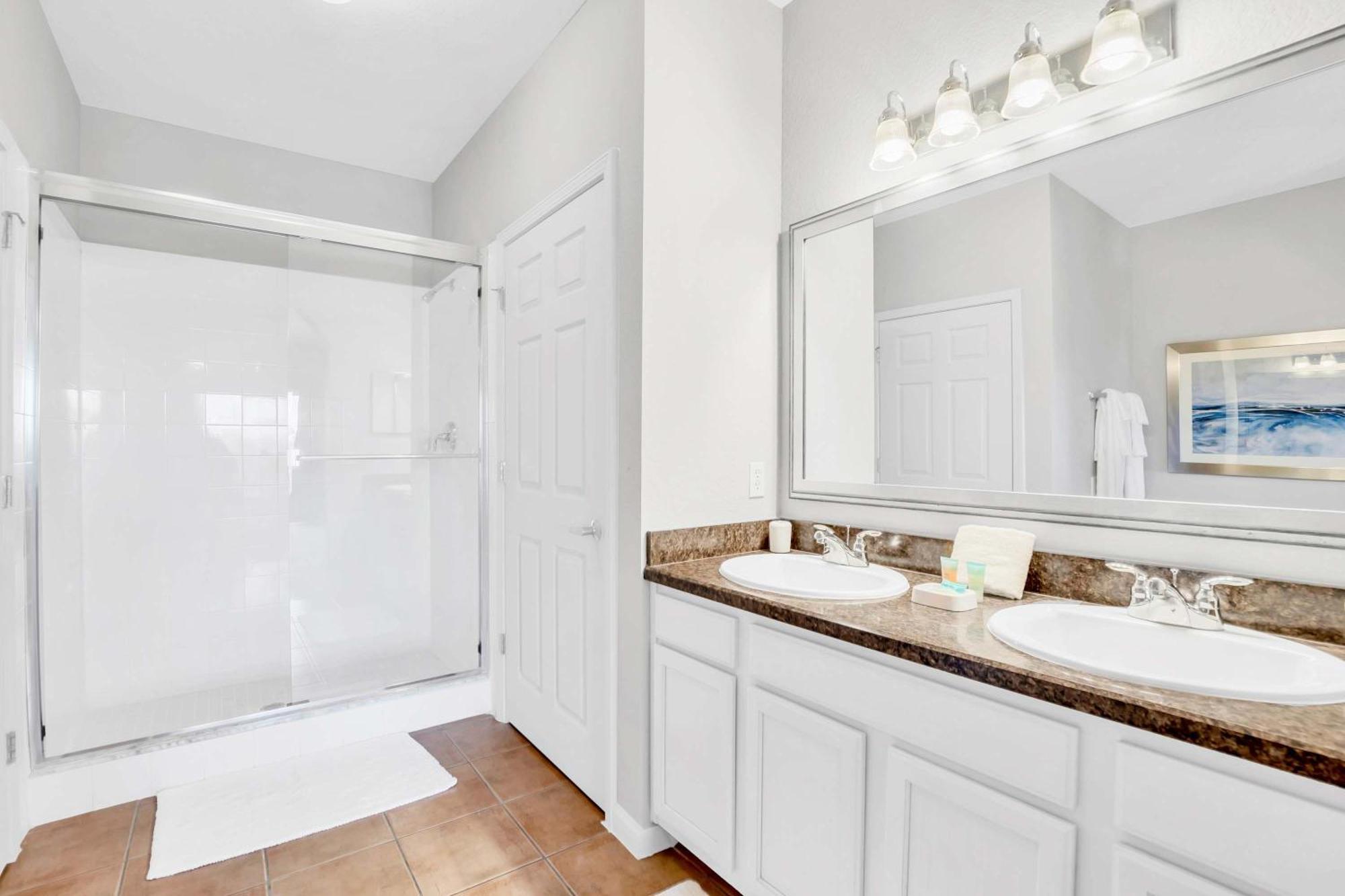 Modern 3br - Near - Pool And Hot Tub