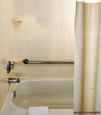 Fairfield Airport Hotel