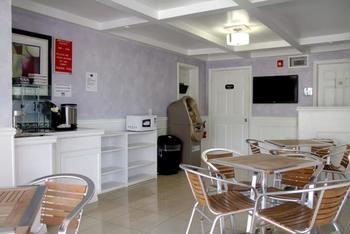 Suburban International Drive Hotel