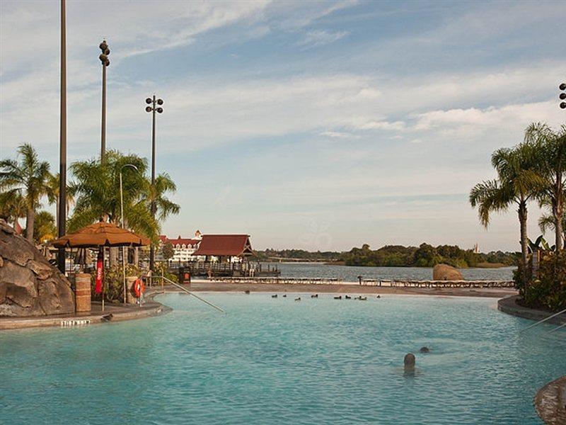 Resort Disney's Polynesian Village 4*