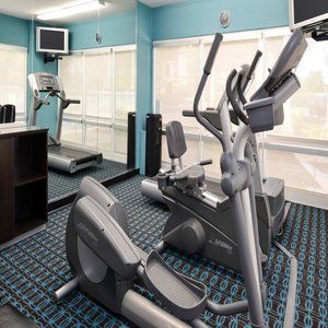 Fairfield Airport Hotel 3*