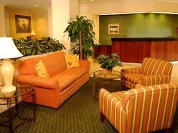 Fairfield Airport 3*