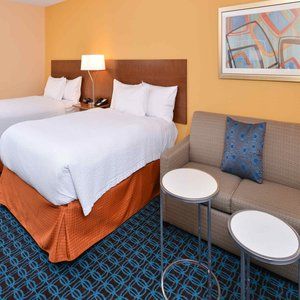 Hotel Fairfield Airport 3*