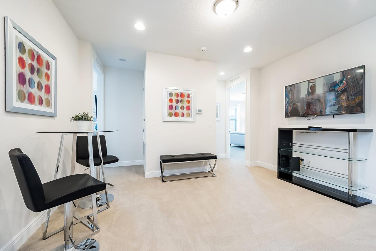 Stylish With Media & Pool Table Near By Rentyl - 7601m * Orlando