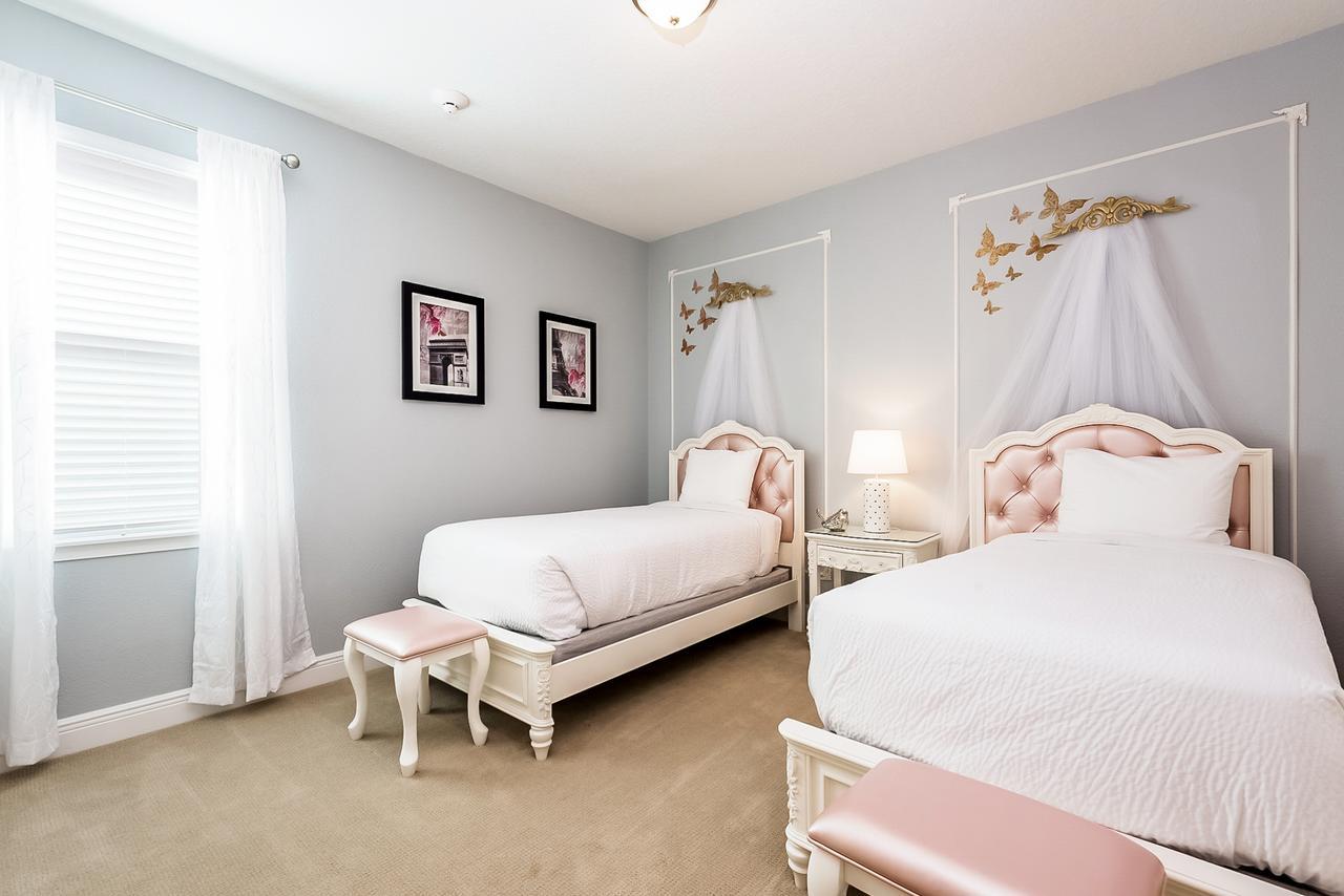 Holiday home Stylish With Media & Pool Table Near By Rentyl - 7601m Orlando