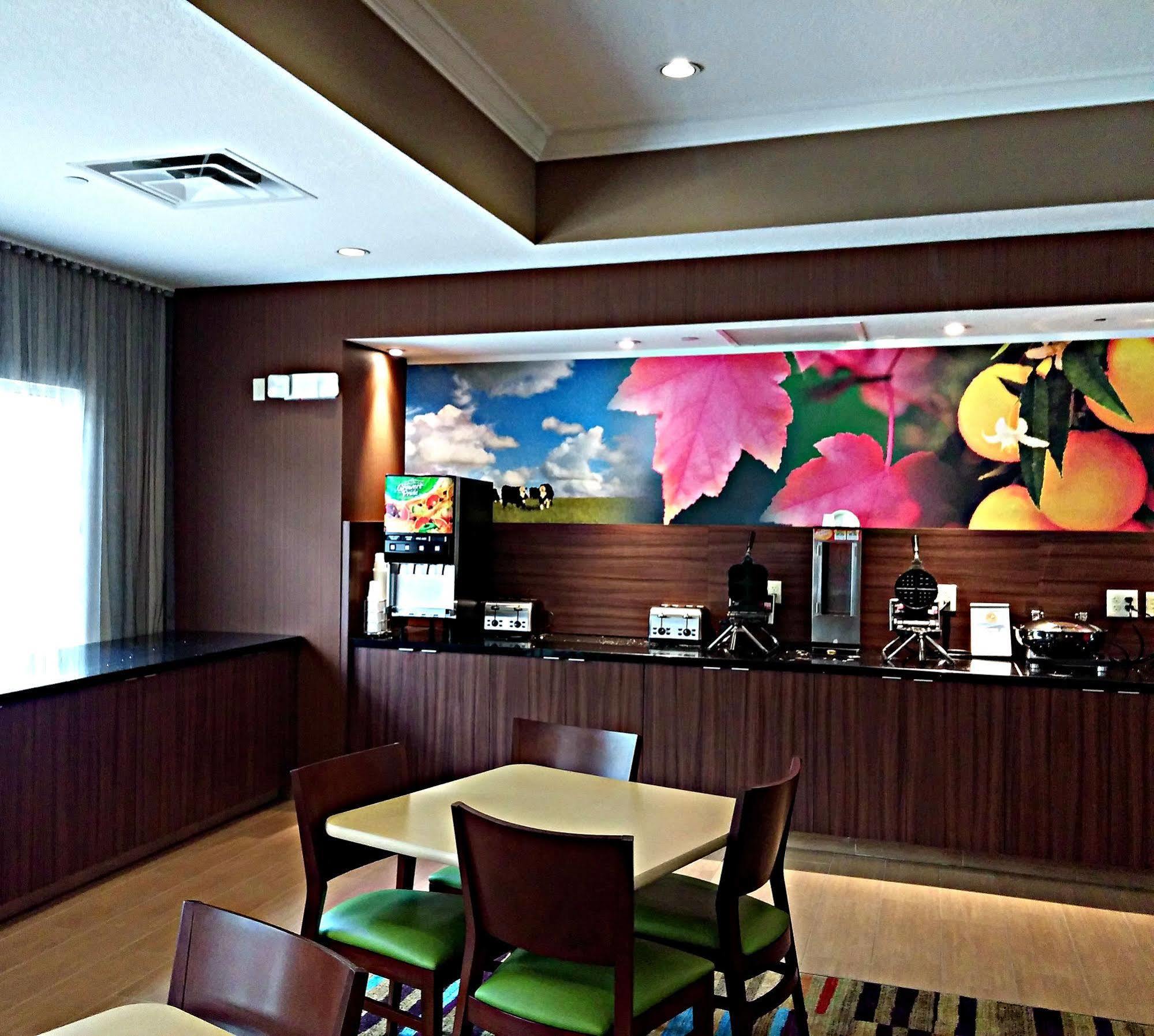 Hotel Fairfield Airport Orlando