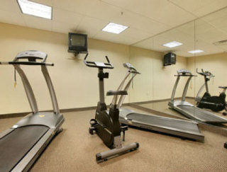 Days & By Wyndham Airport Motel 2*