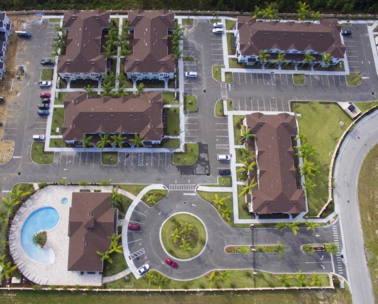 Beautiful Townhome At West Lucaya Wl8988