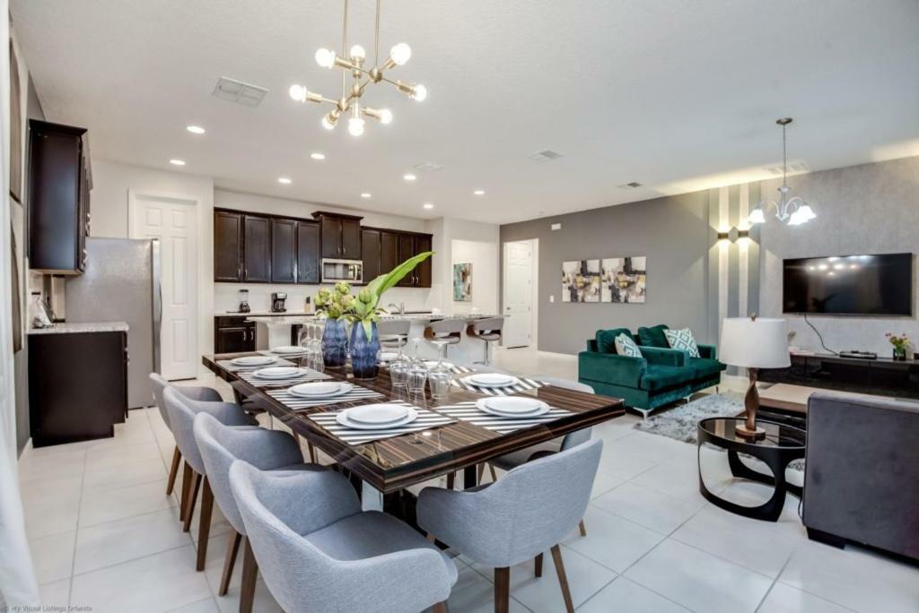 1780spp New 7 Bedroom 5 Bathroom Solara Villa *