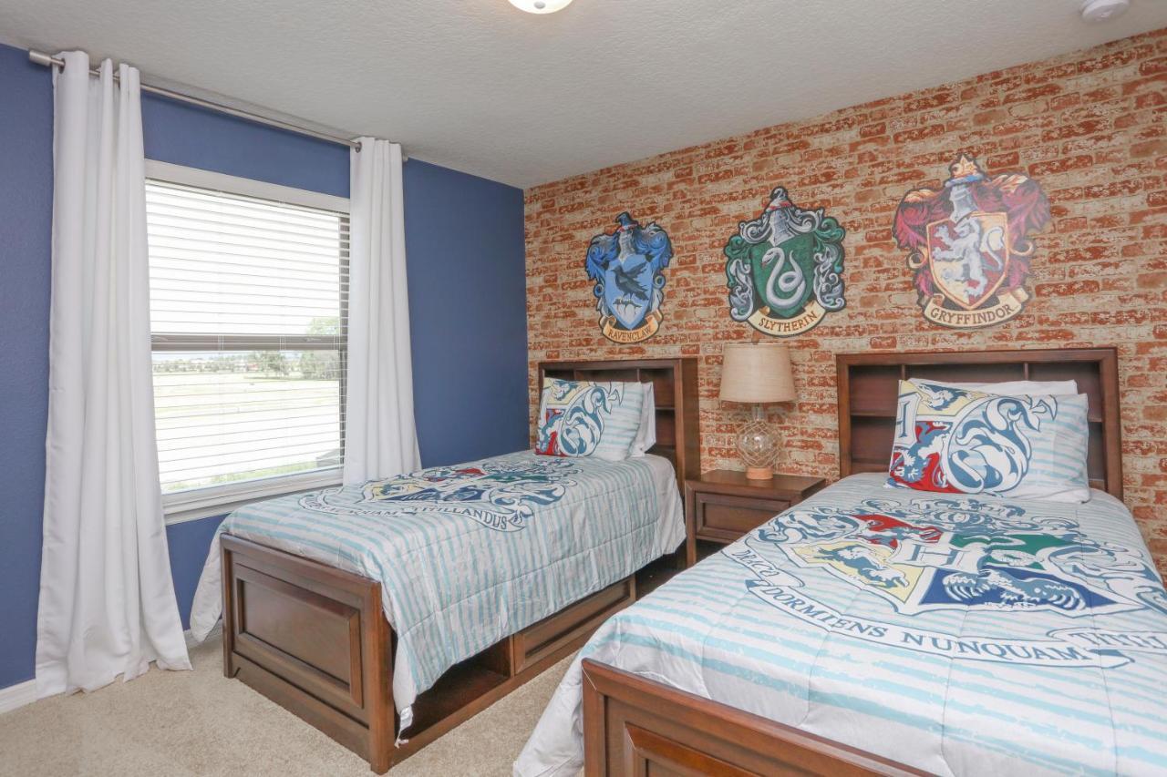 8 Bedroom Vacation In Windsor At Westside Villa Orlando