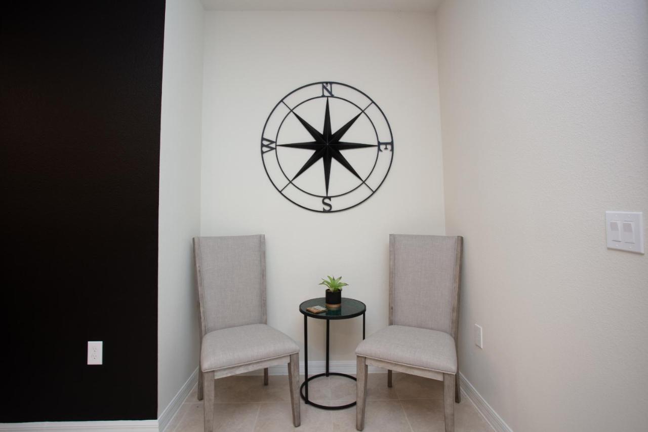 9 Bedroom Vacation In Windsor At Westside