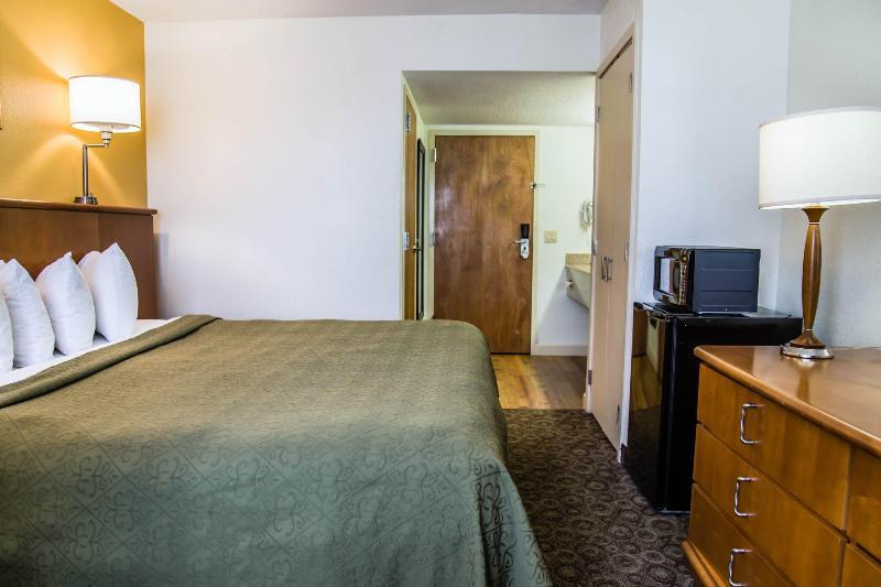 Hotel Quality & Near The Theme Parks Orlando