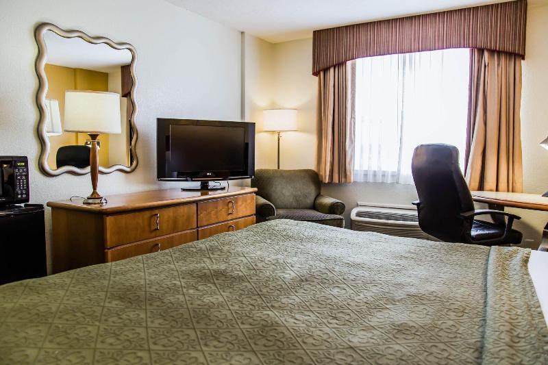 Hotel Quality & Near The Theme Parks Orlando
