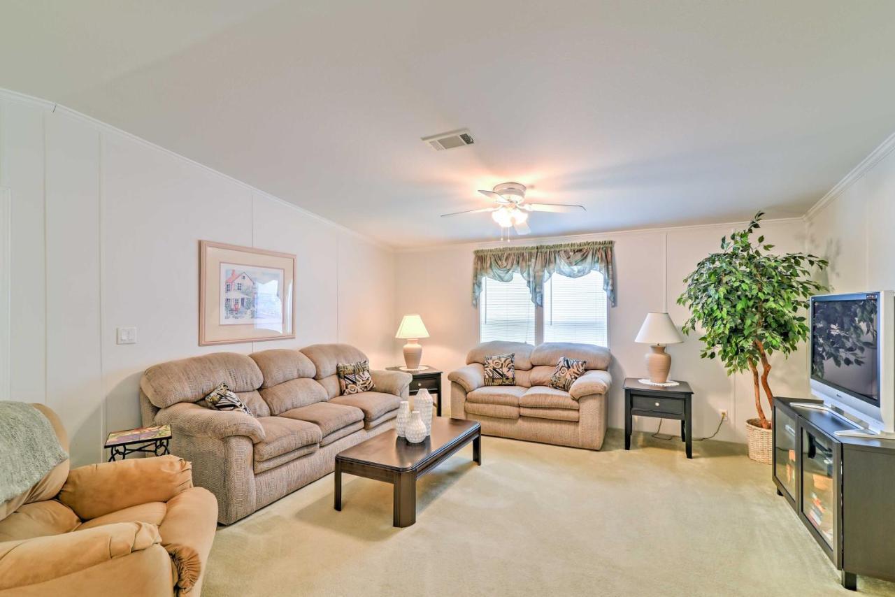 Water-view Patio, Pool Access 4mi To Disney Villa Orlando