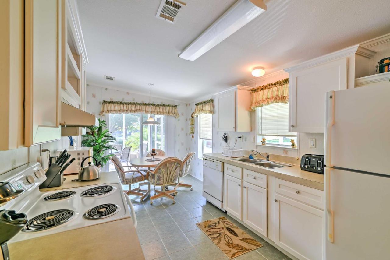 Water-view Patio, Pool Access 4mi To Disney Villa *