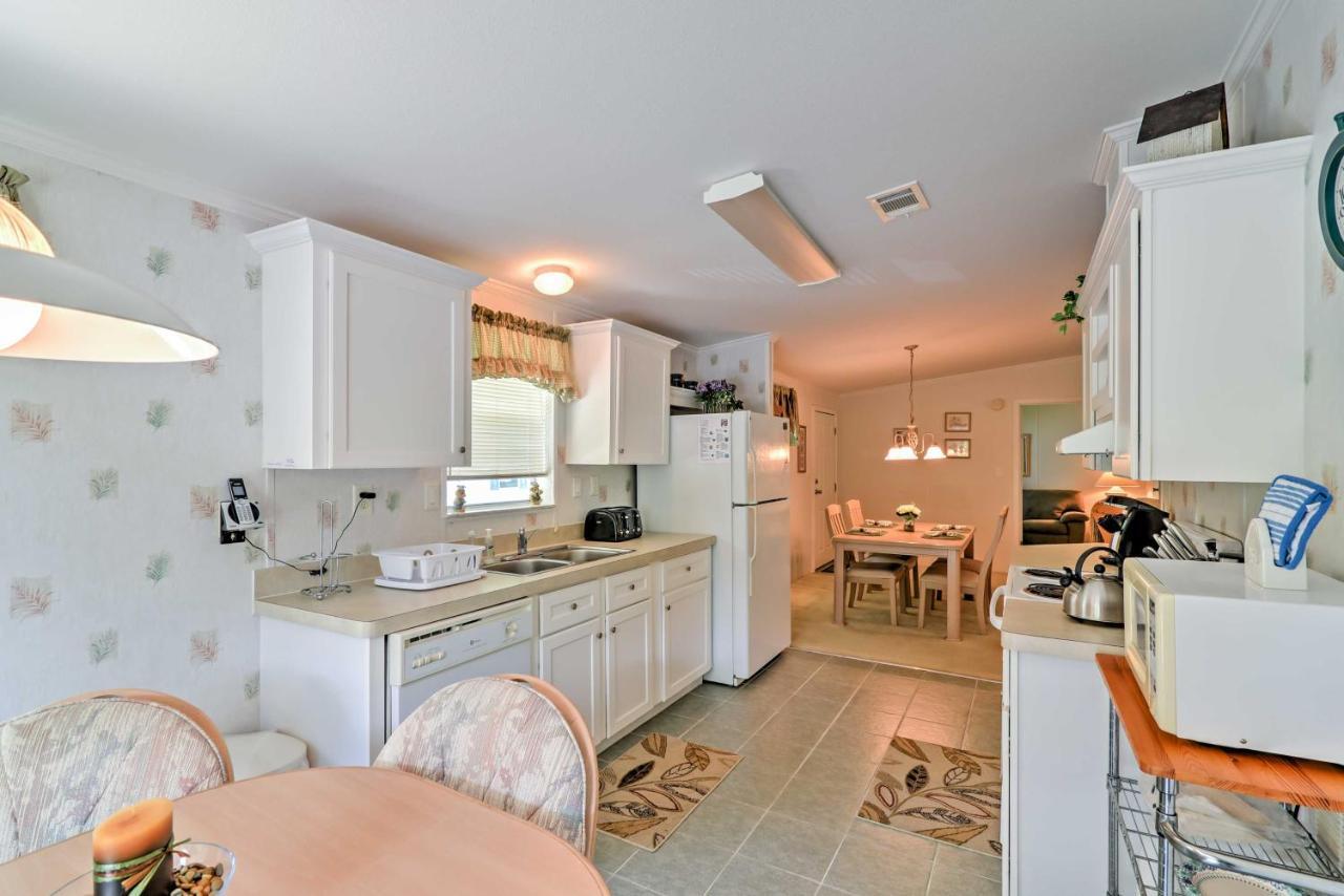 Water-view Patio, Pool Access 4mi To Disney Villa Orlando