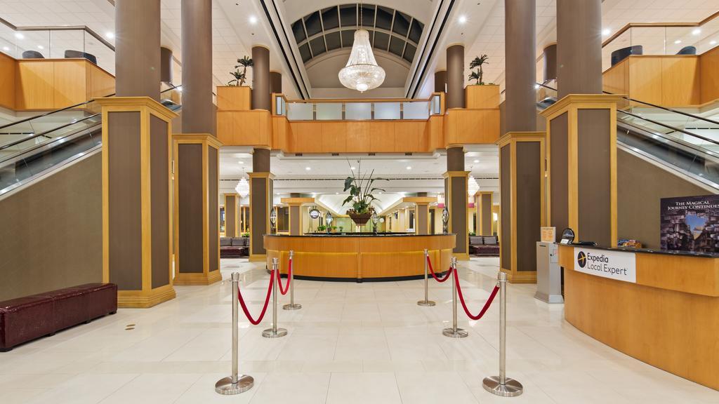 Hotel The Florida & Conference Center In The Florida Mall 4*