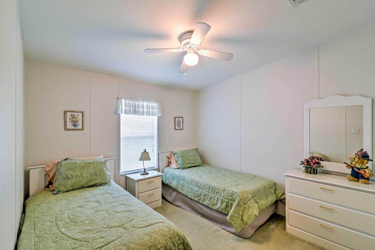 Water-view Patio, Pool Access 4mi To Disney Villa *
