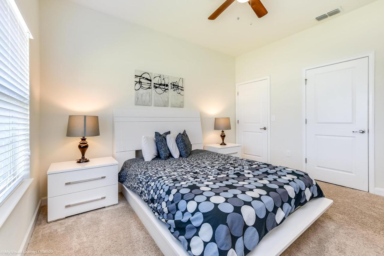 4882rc * Hunters Creek