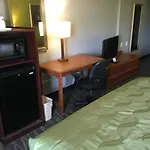 Quality Inn & Suites Winter Park Village Area