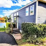 Orlando Lakefront Tiny Houses