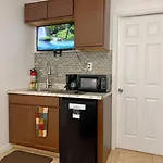 Relaxing 1Br Pet-Friendly Close To Dt & Wi-Fi
