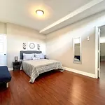 Pet-Friendly 6Br W Fast Wifi Near Downtown!