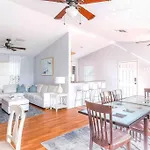 Large Deck, Lakefront, Yard Games