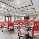 Comfort Suites Downtown