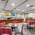 Comfort Suites Downtown